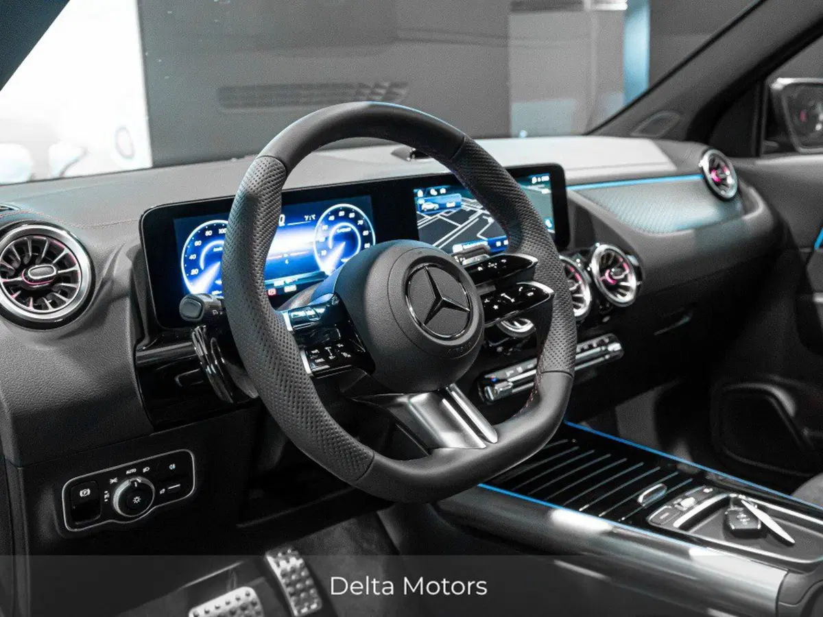 Mercedes-Benz EQA nuova a Macerata (12)