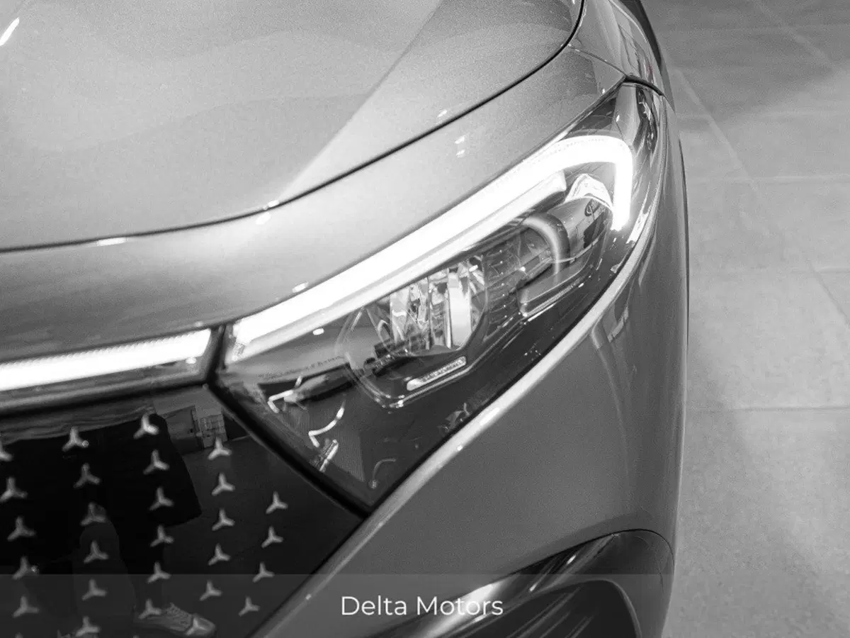 Mercedes-Benz EQA nuova a Macerata (3)