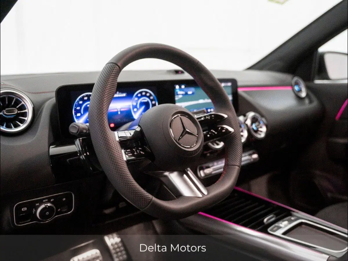 Mercedes-Benz EQA nuova a Macerata (13)