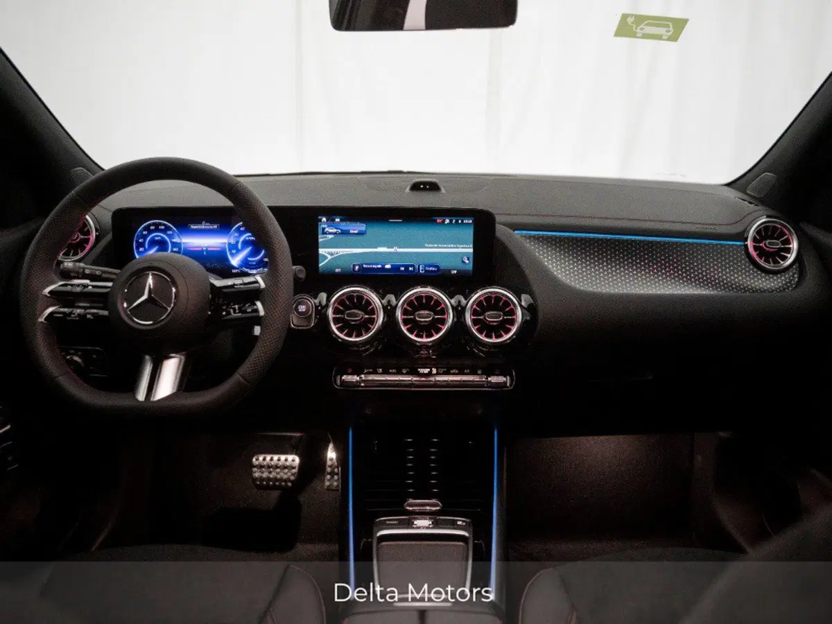 Mercedes-Benz EQA nuova a Macerata (16)