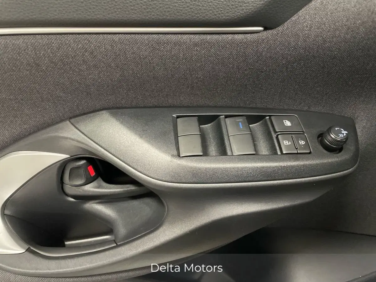 Toyota Yaris Cross usata a Macerata (17)