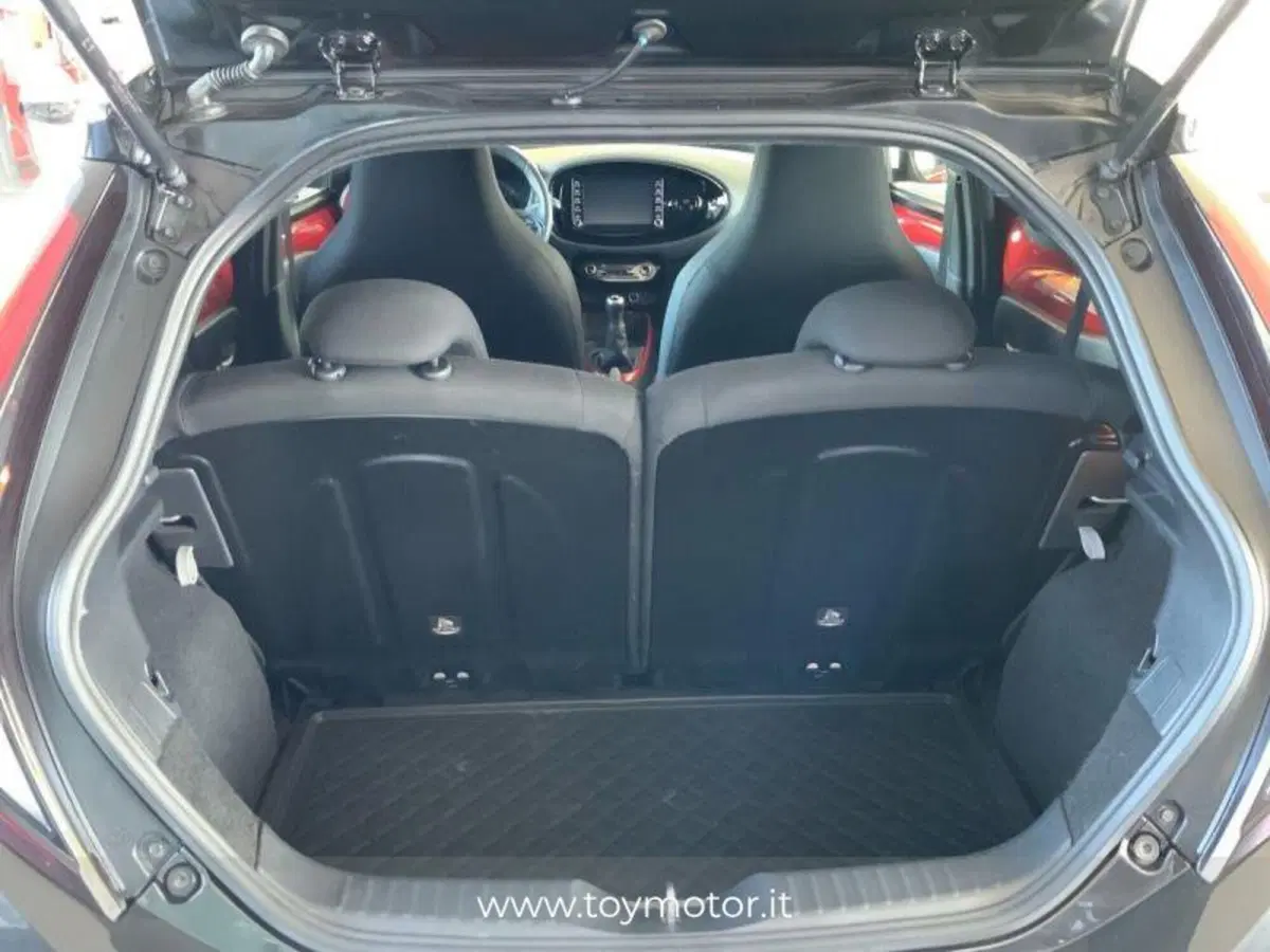 Toyota Aygo X usata a Perugia (7)