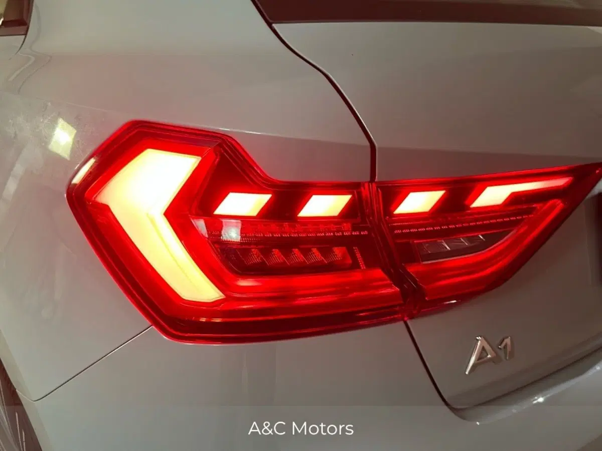 Audi A1 Sportback usata a Napoli (18)
