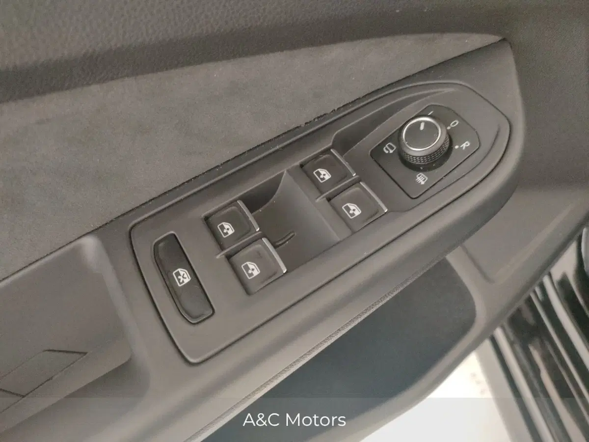 Volkswagen Golf usata a Napoli (12)