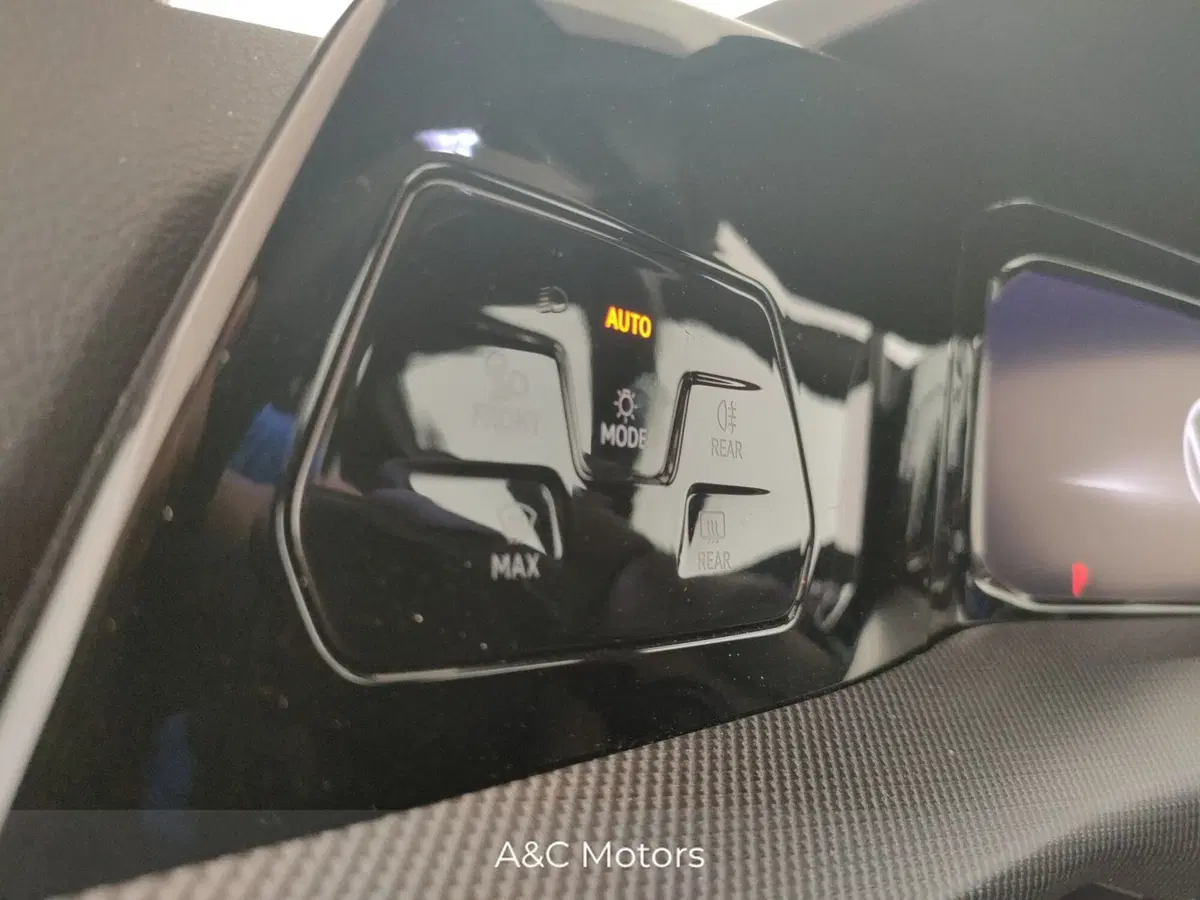 Volkswagen Golf usata a Napoli (13)