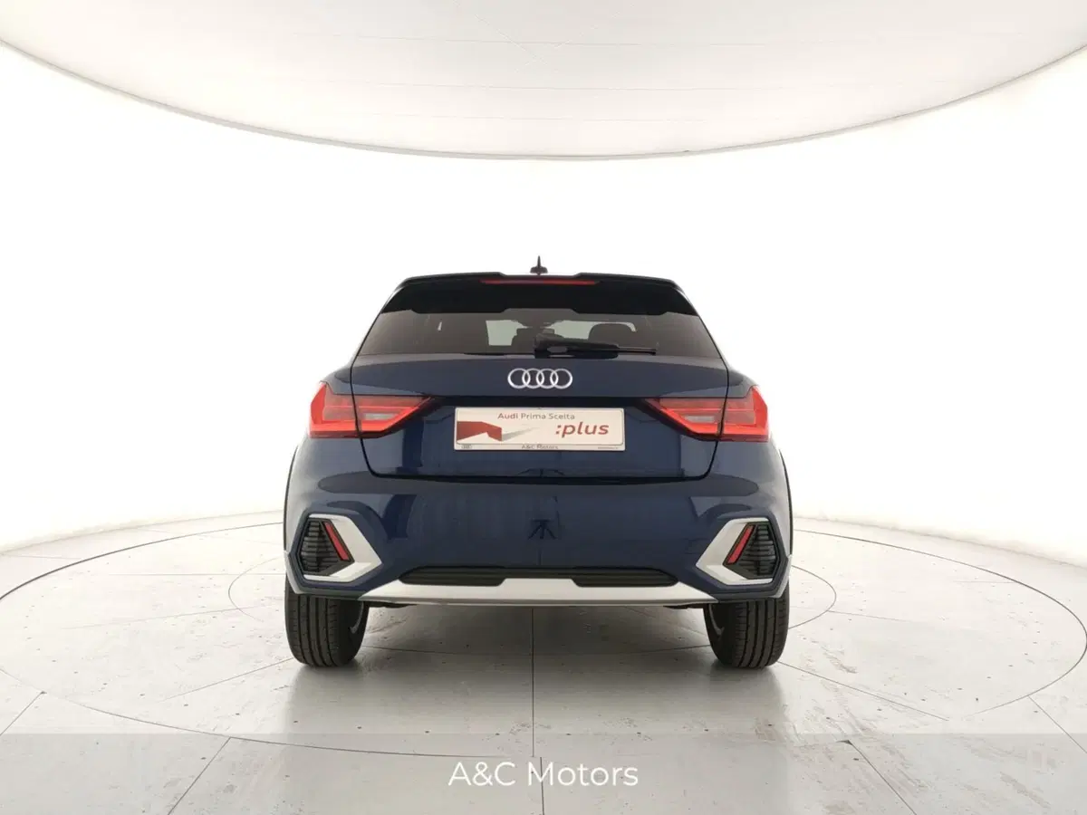Audi A1 allstreet usata a Napoli (5)