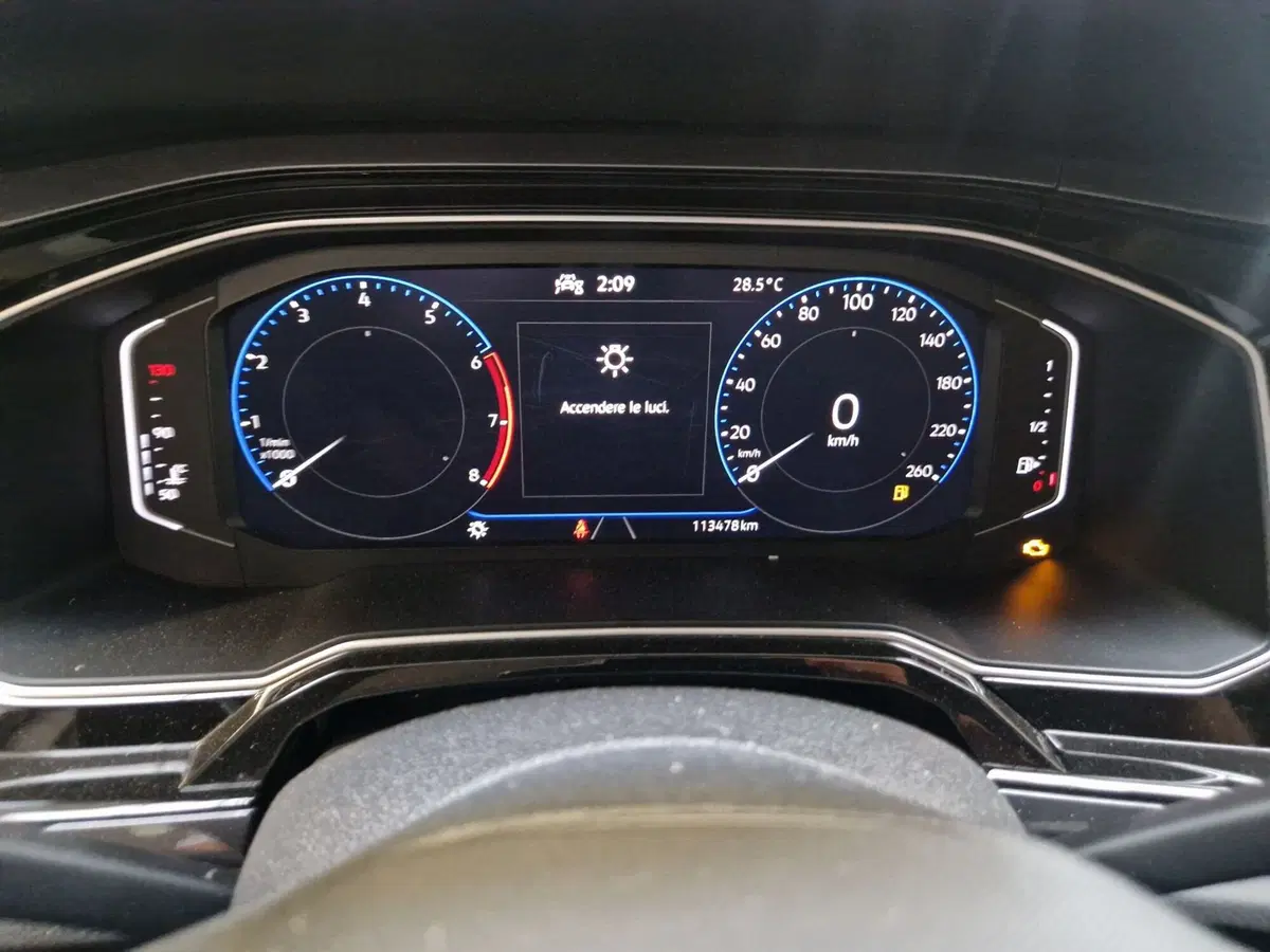 Volkswagen Polo usata a Varese (11)