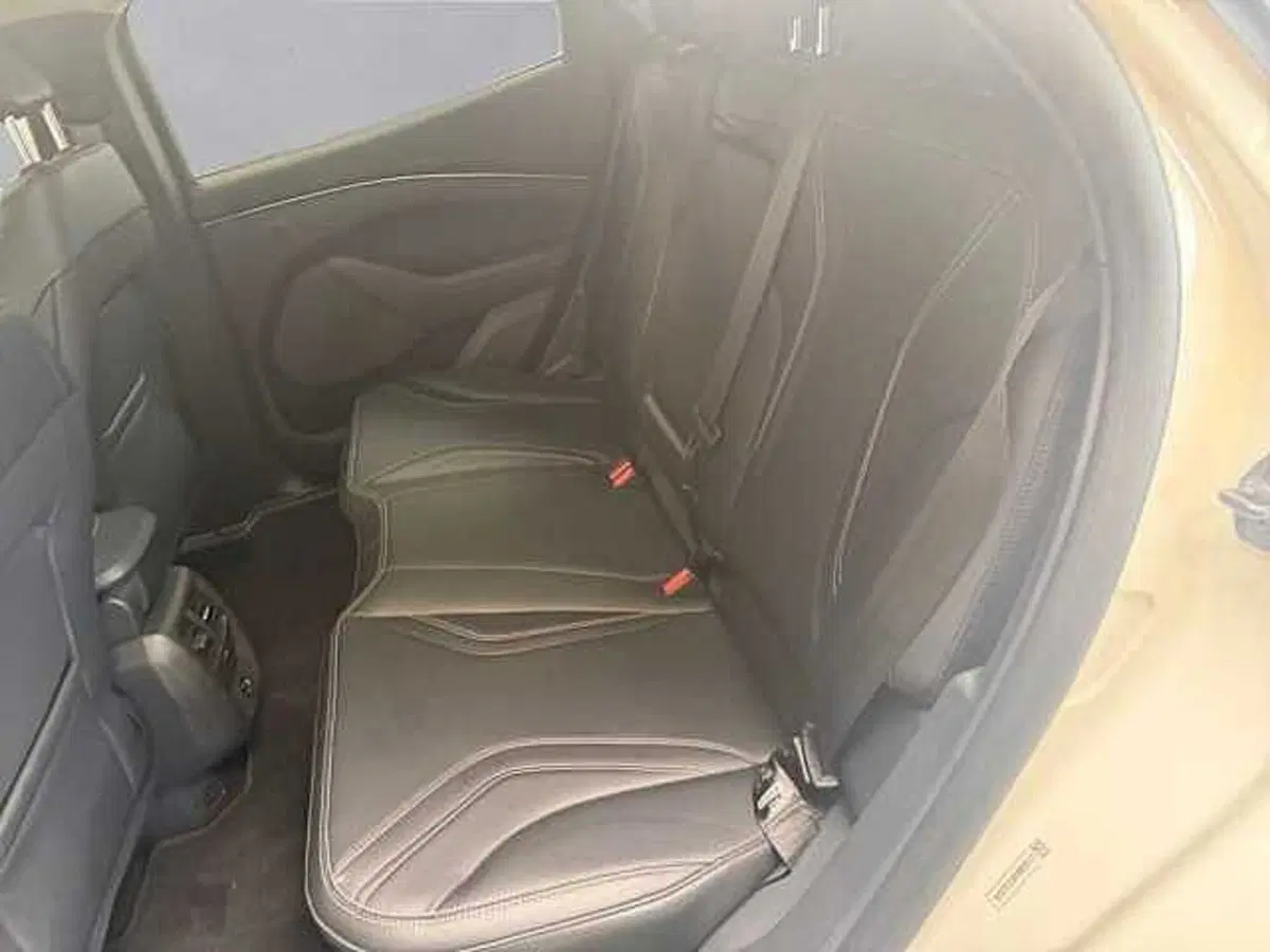 Ford Mustang Mach-E usata a Milano (13)
