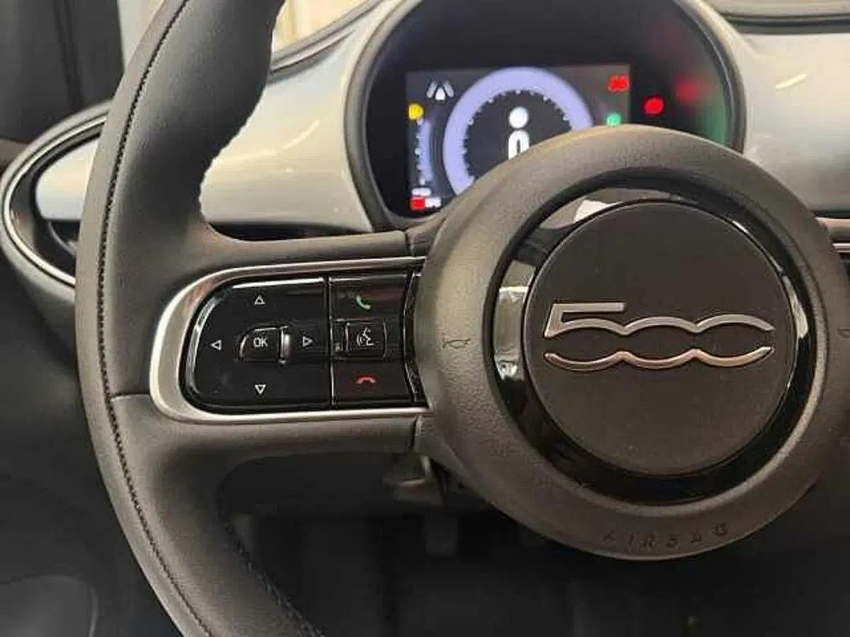 Fiat 500 nuova a Milano (15)