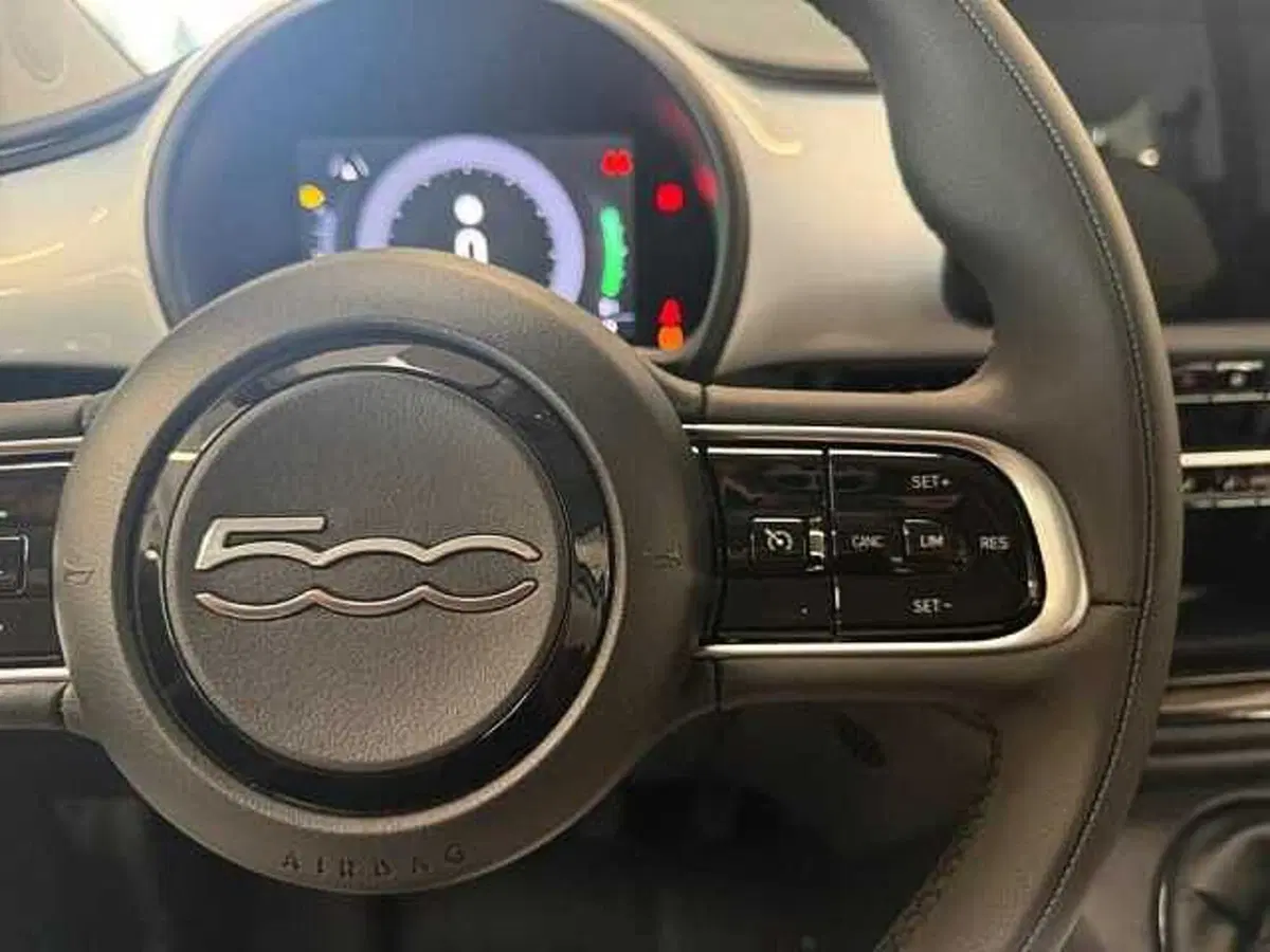 Fiat 500 nuova a Milano (16)