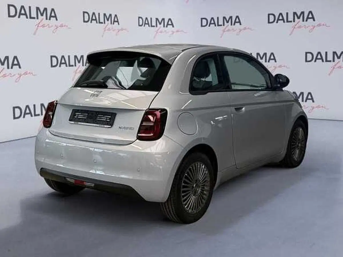 Fiat 500 nuova a Milano (5)