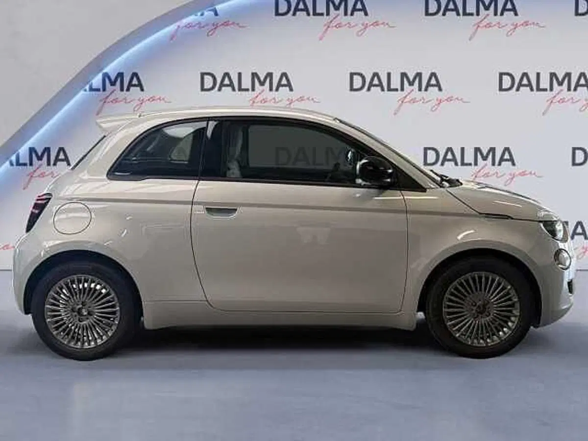 Fiat 500 nuova a Milano (6)