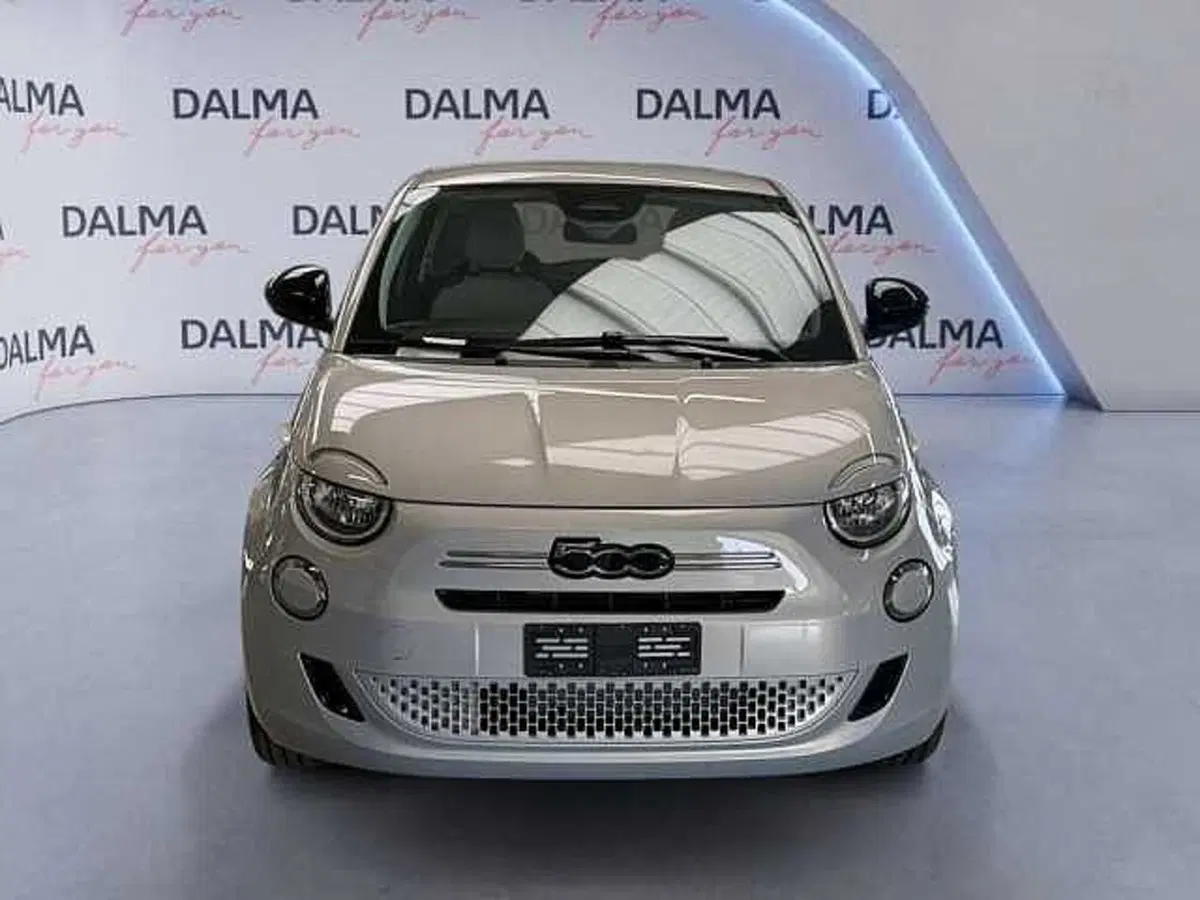 Fiat 500 nuova a Milano (8)