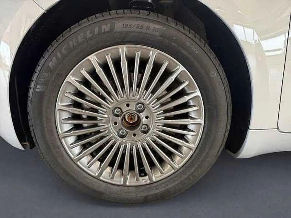 Fiat 500 nuova a Milano (9)