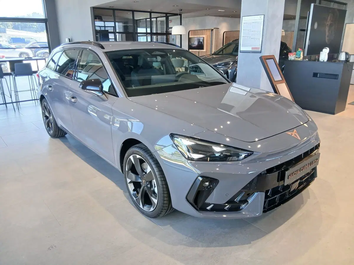 Cupra Leon Station Wagon nuova a Frosinone