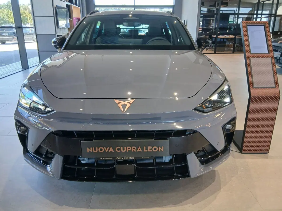 Cupra Leon Station Wagon nuova a Frosinone (4)