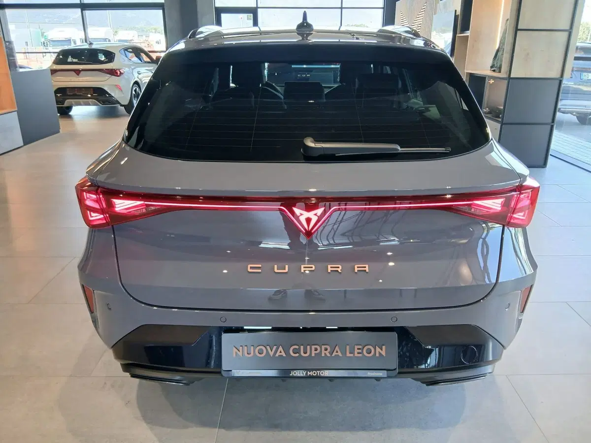 Cupra Leon Station Wagon nuova a Frosinone (6)