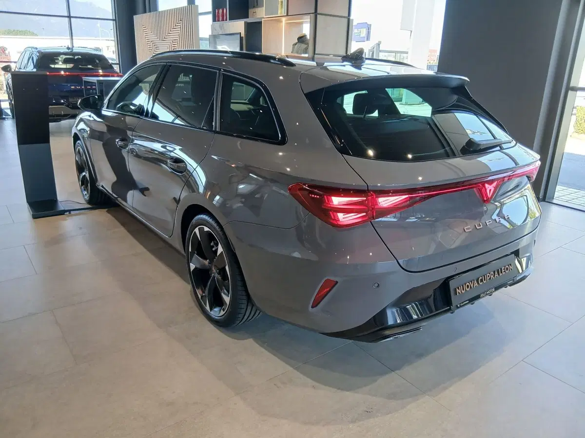 Cupra Leon Station Wagon nuova a Frosinone (7)