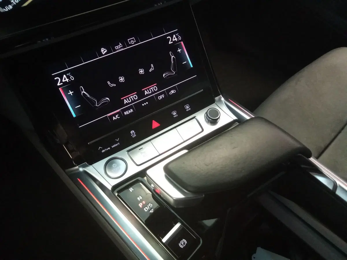 Audi Q8 usata a Rimini (19)