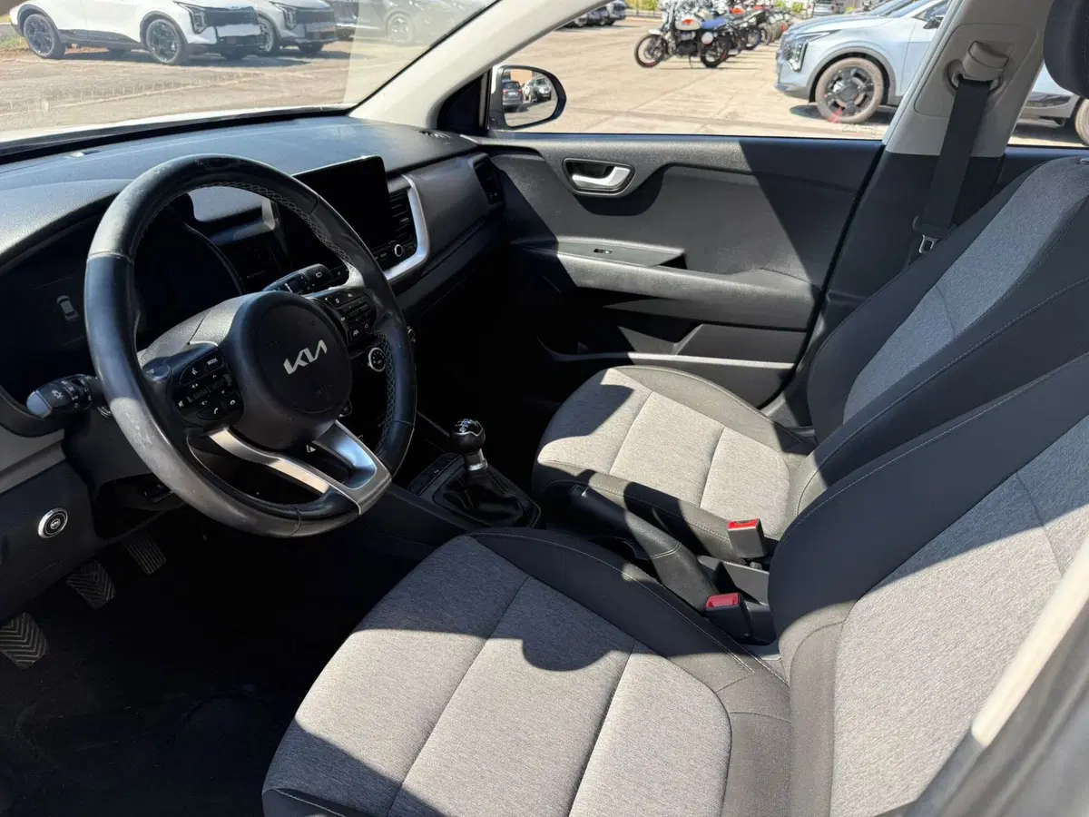 Kia Stonic usata a Rimini (11)