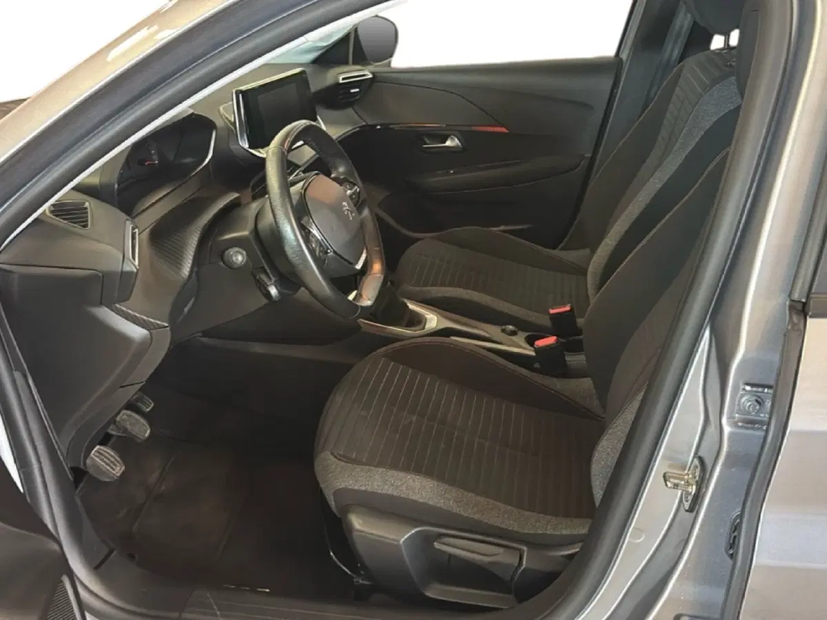 Peugeot 208 usata a Arezzo (13)