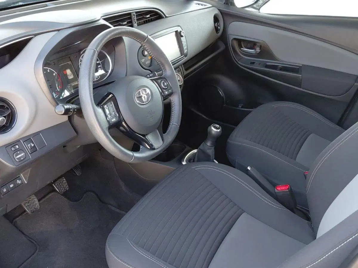 Toyota Yaris usata a Cagliari (7)