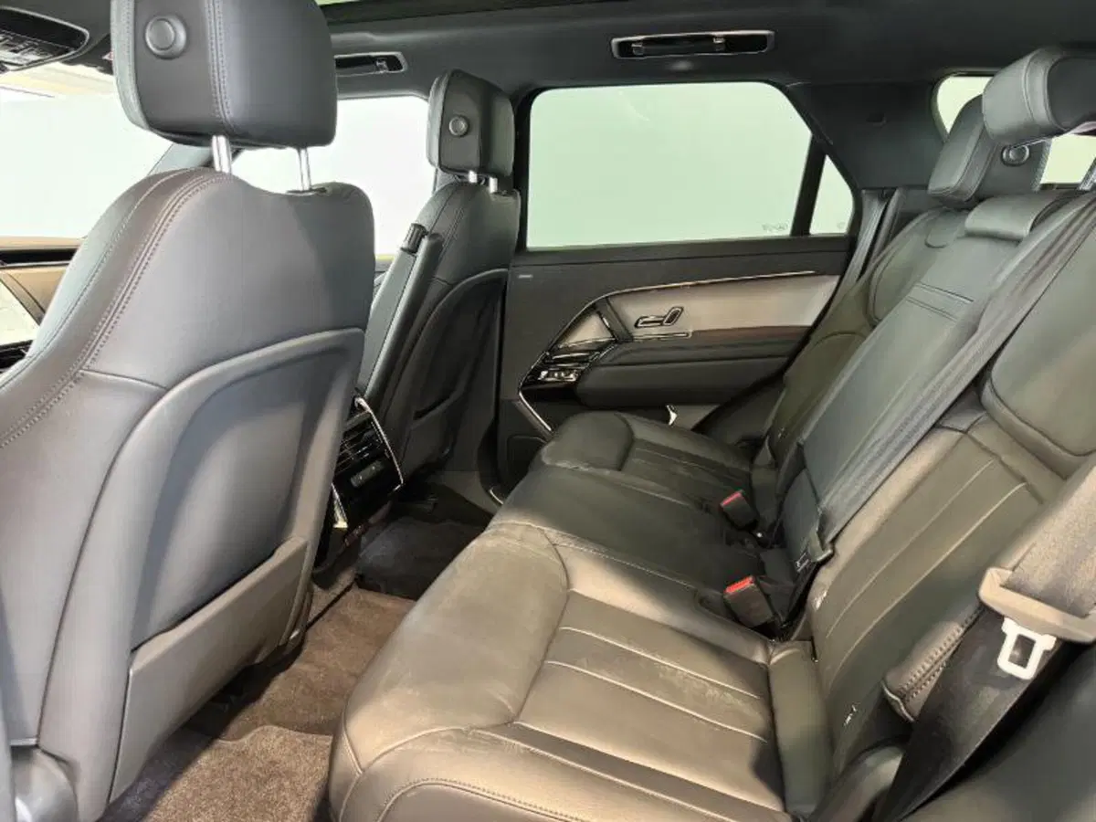Land Rover Range Rover Sport usata a Venezia (13)