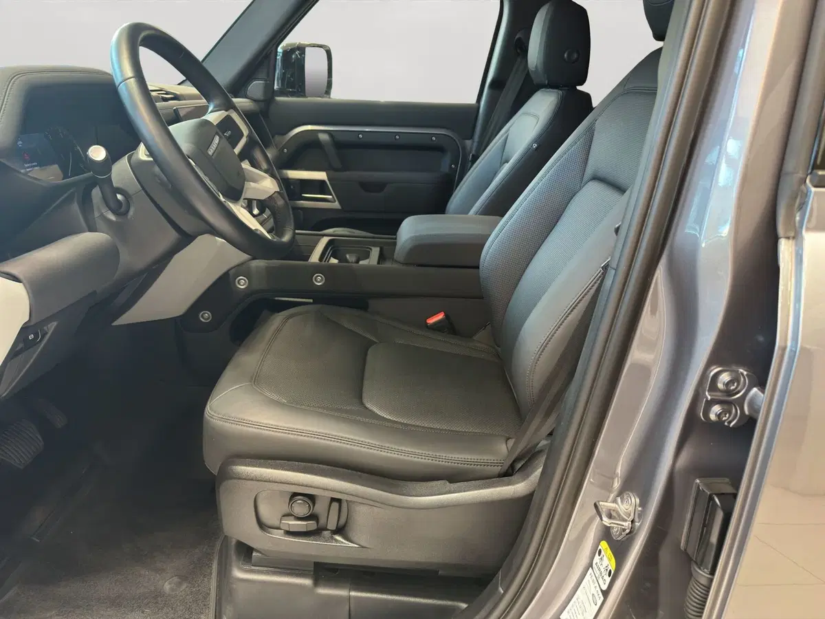 Land Rover Defender usata a Latina (11)