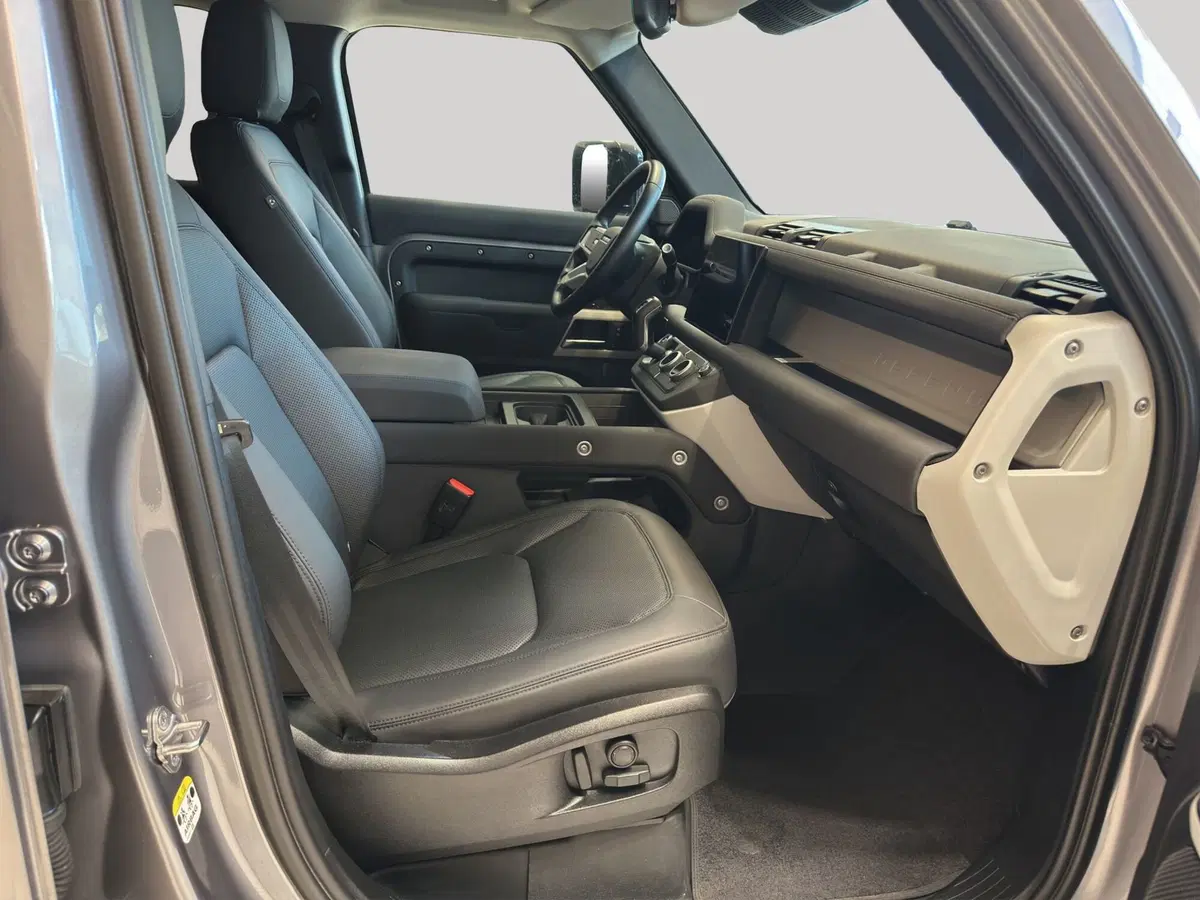 Land Rover Defender usata a Latina (3)