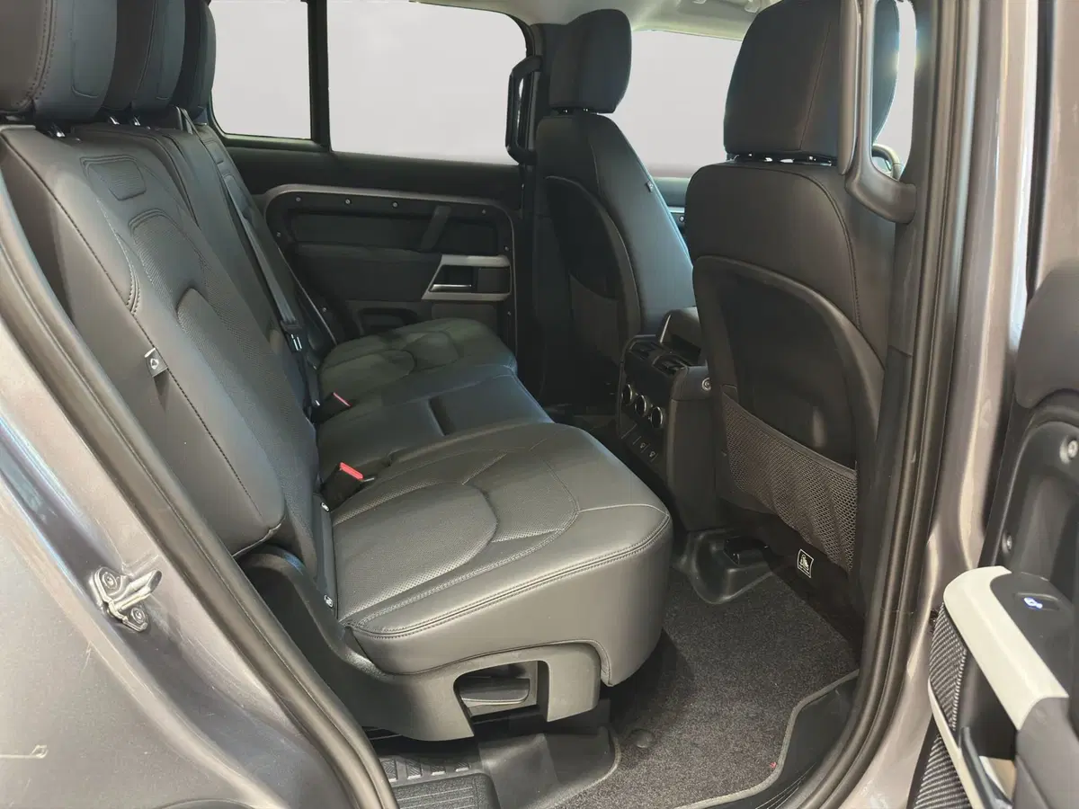 Land Rover Defender usata a Latina (5)