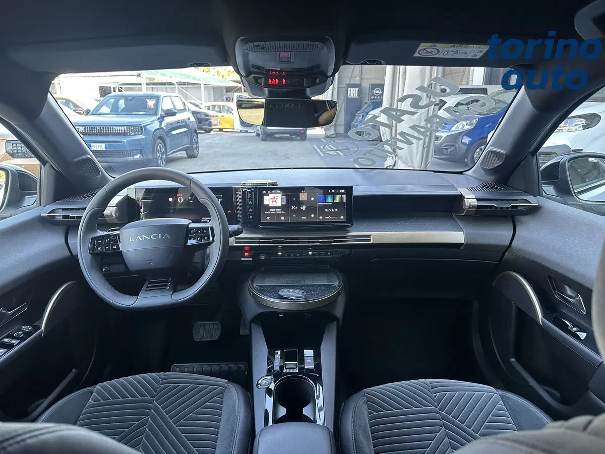 Lancia Ypsilon usata a Torino (14)