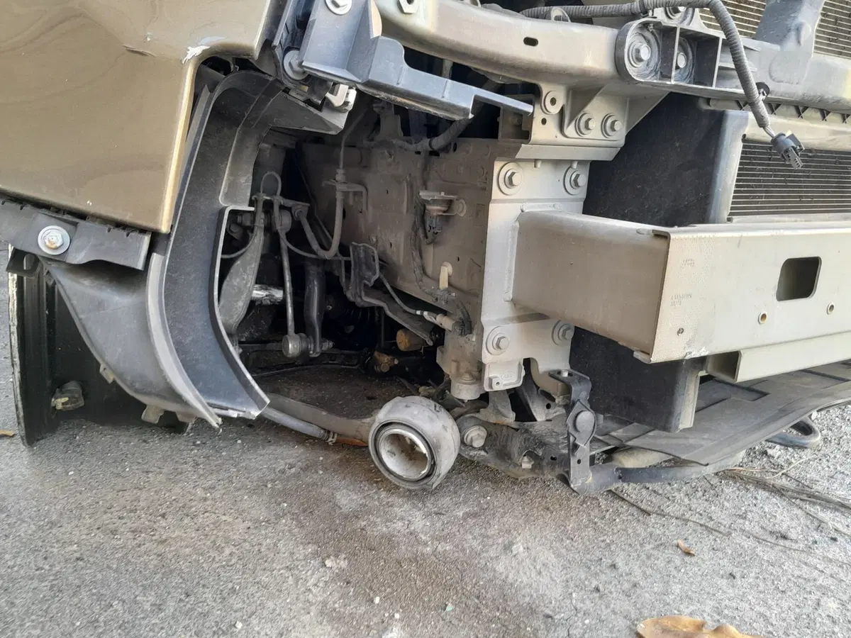 Land Rover Defender usata a Cuneo (6)