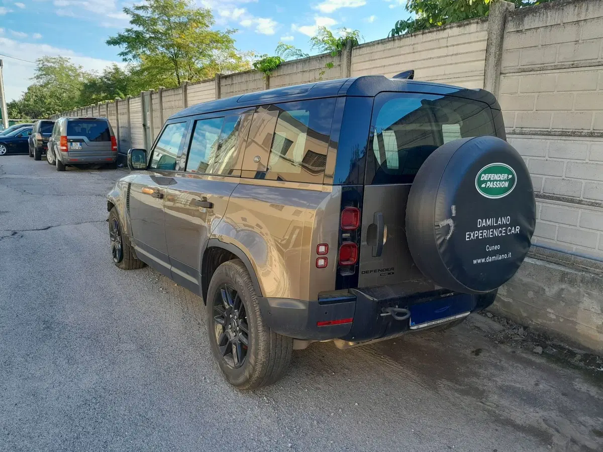 Land Rover Defender usata a Cuneo (8)