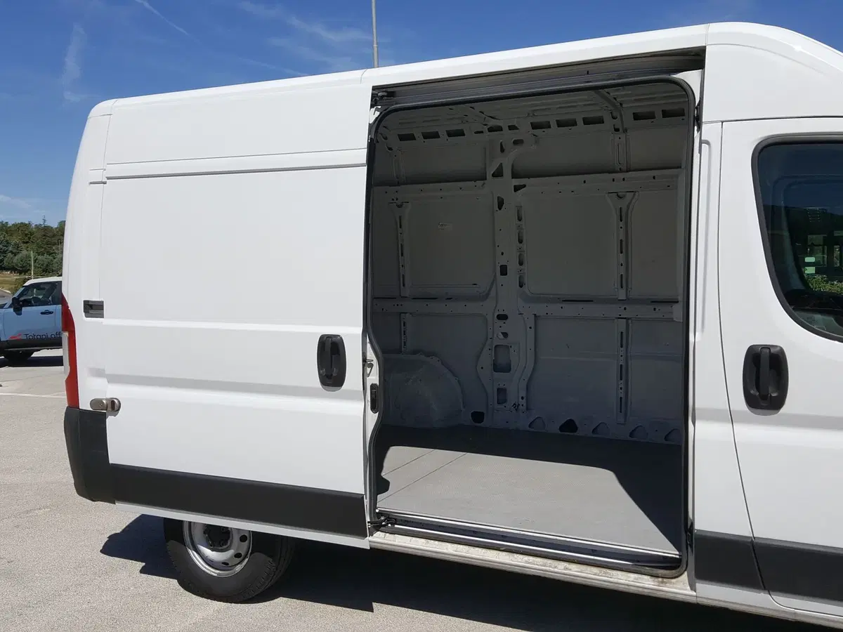 Fiat Ducato Furgone Vetrato usata a L'Aquila (6)