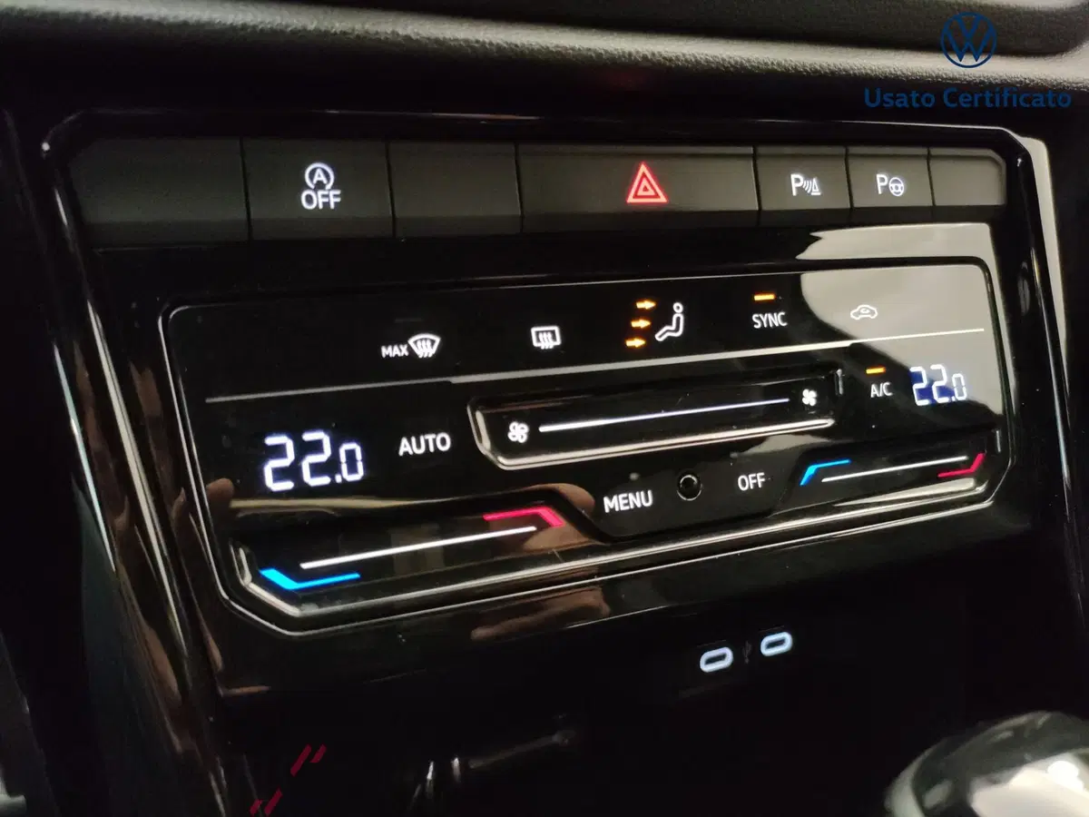 Volkswagen T-Roc usata a Varese (13)