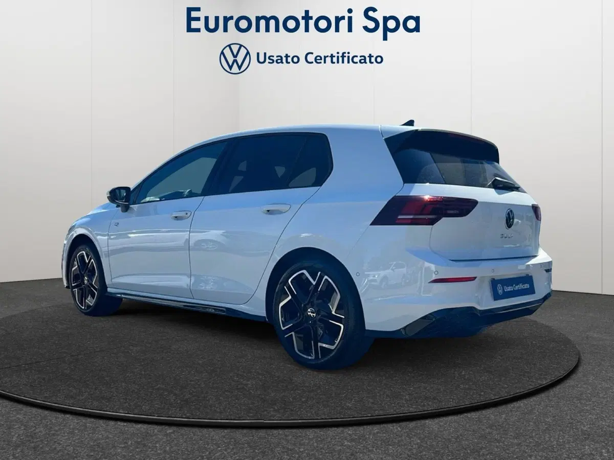 Volkswagen Golf nuova a Grosseto (3)