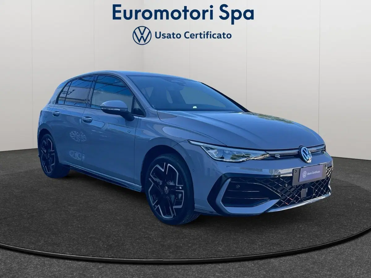 Volkswagen Golf nuova a Grosseto (7)