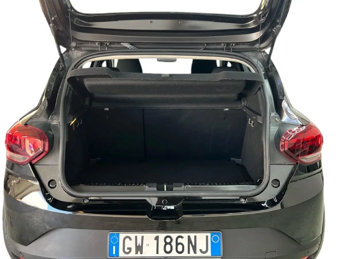 Dacia Sandero Stepway usata a Roma (10)