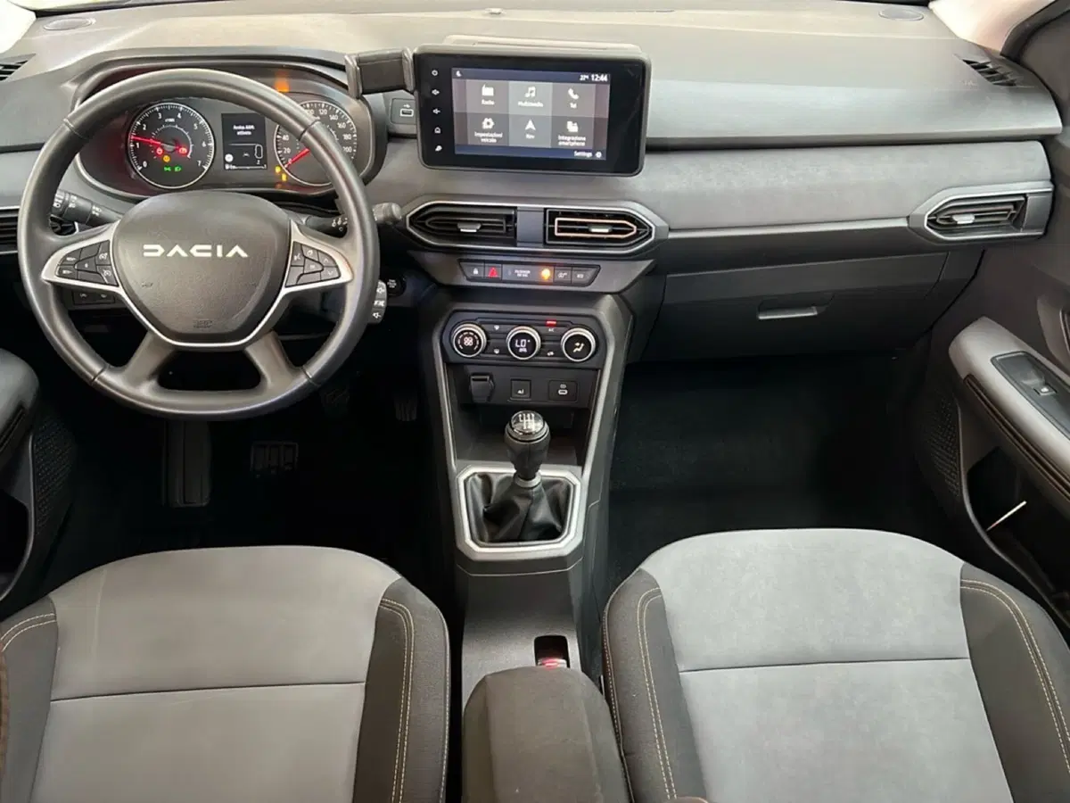 Dacia Sandero Stepway usata a Roma (11)