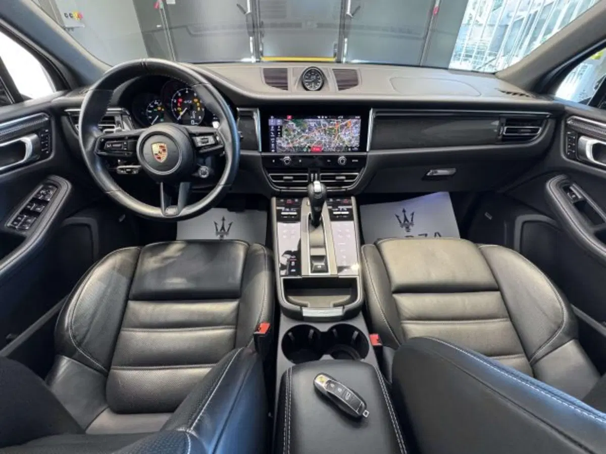 Porsche Macan usata a Torino (14)