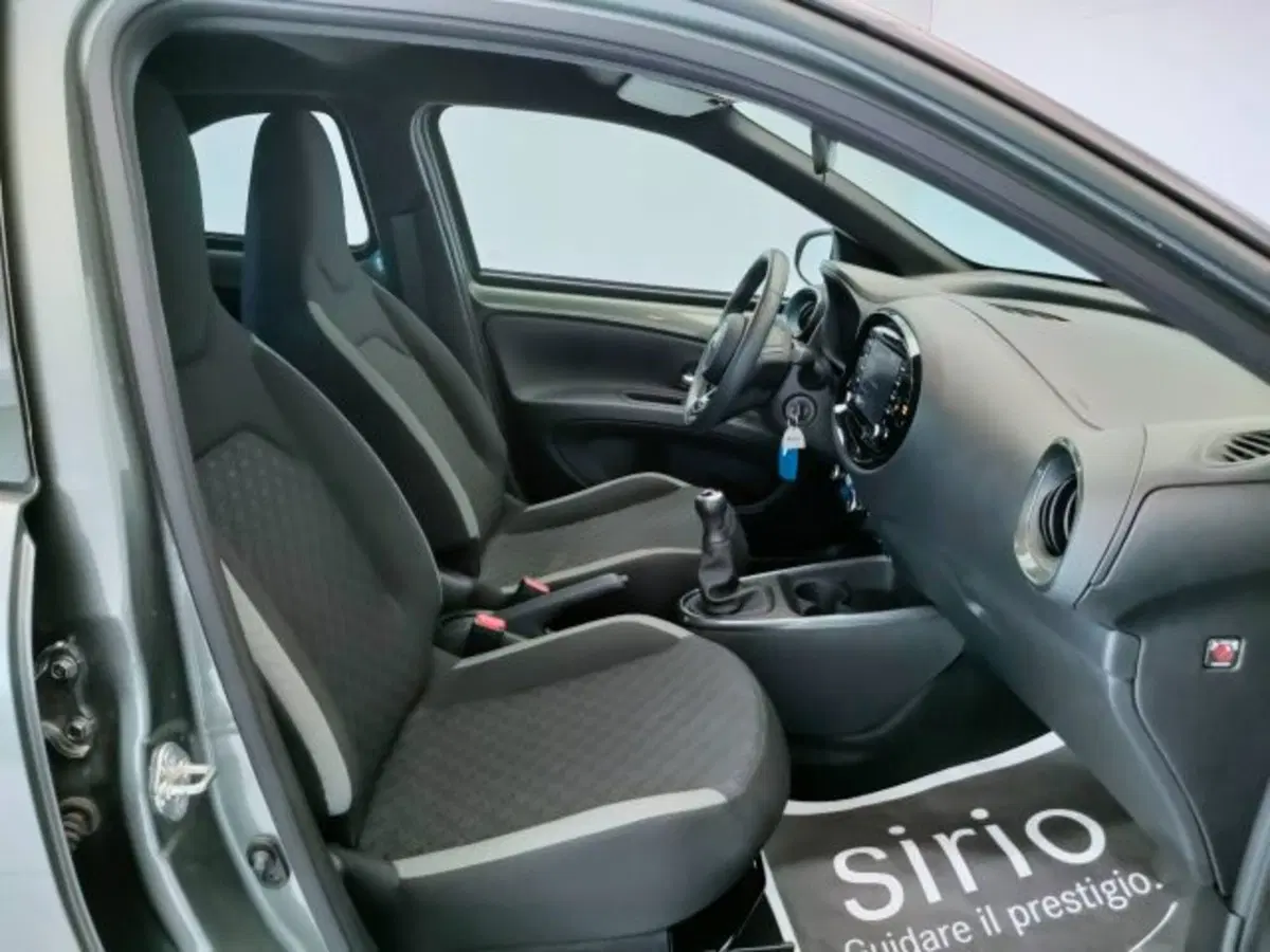 Toyota Aygo X usata a Teramo (11)