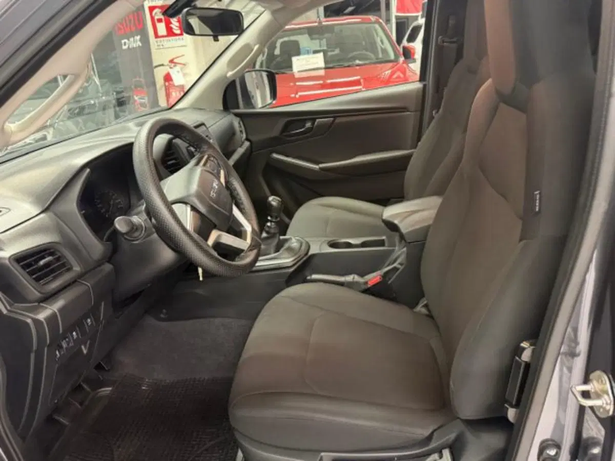 Isuzu D-Max Pick-up usata a Siena (13)
