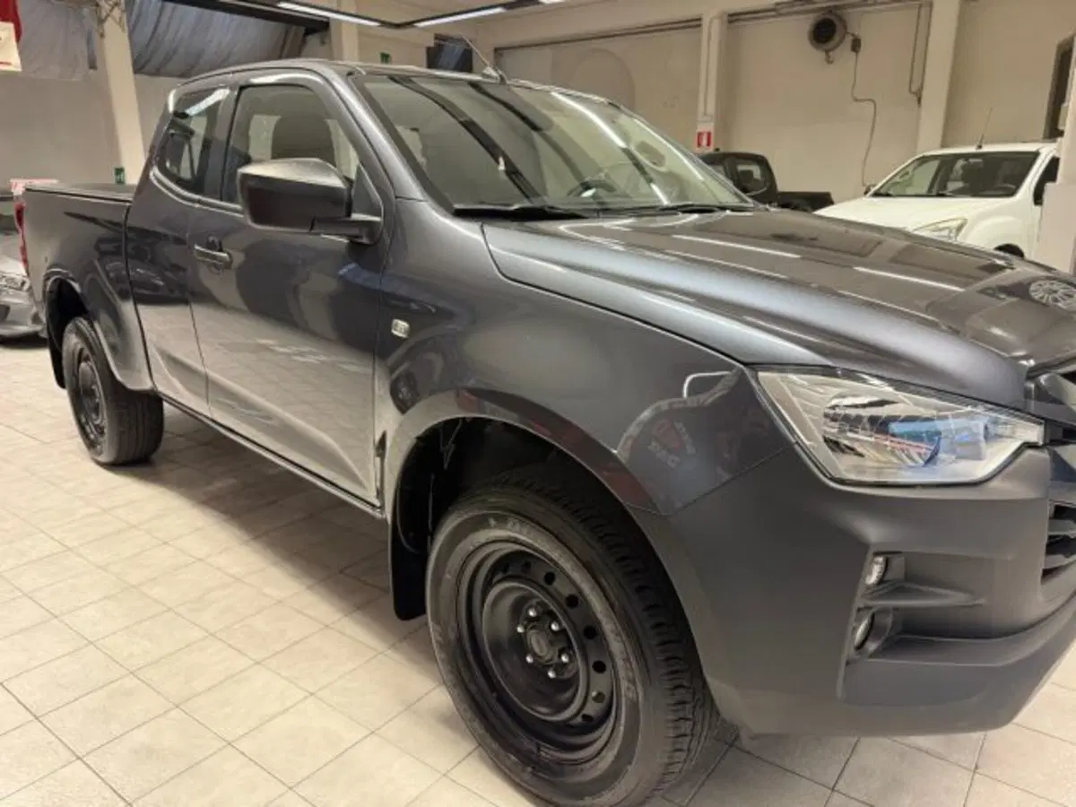 Isuzu D-Max Pick-up usata a Siena (3)
