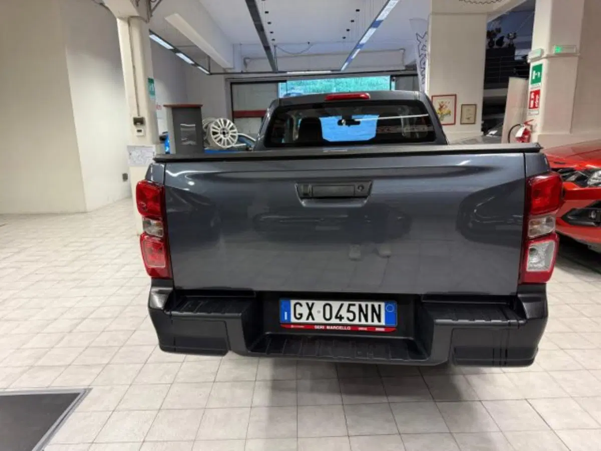 Isuzu D-Max Pick-up usata a Siena (4)