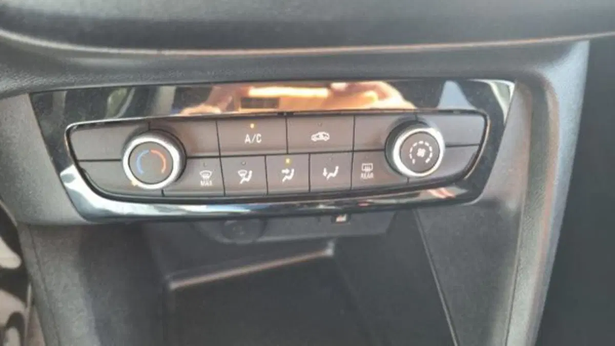 Opel Corsa usata a Savona (12)