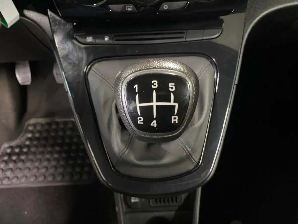 Lancia Ypsilon usata a Torino (11)