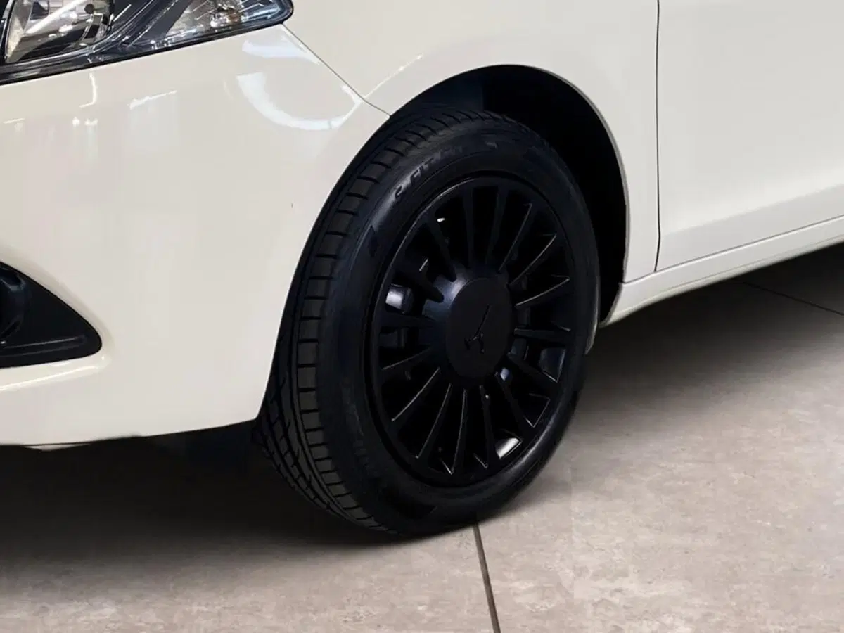 Lancia Ypsilon usata a Torino (15)