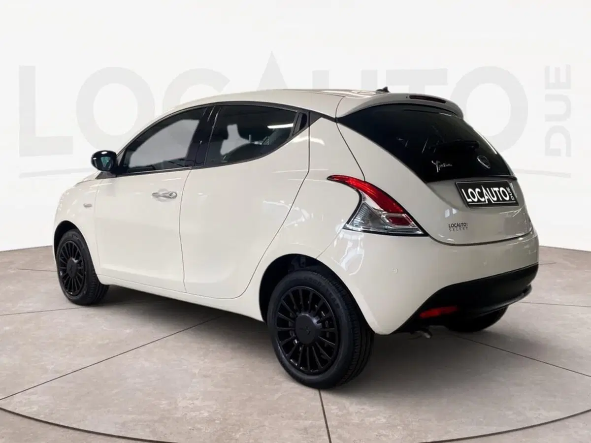 Lancia Ypsilon usata a Torino (5)