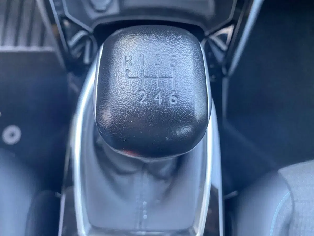 Peugeot 208 usata a Torino (12)
