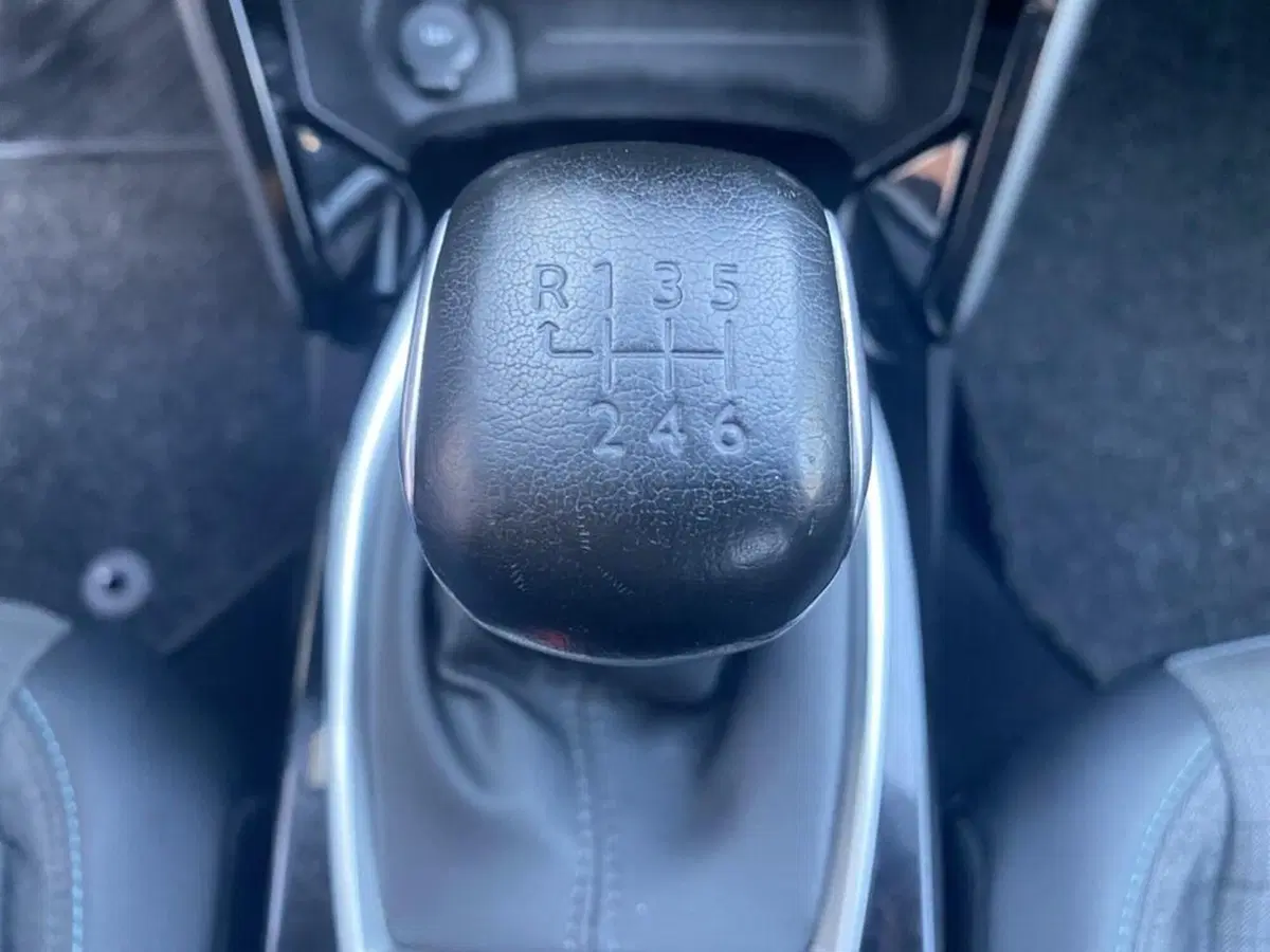 Peugeot 208 usata a Torino (12)